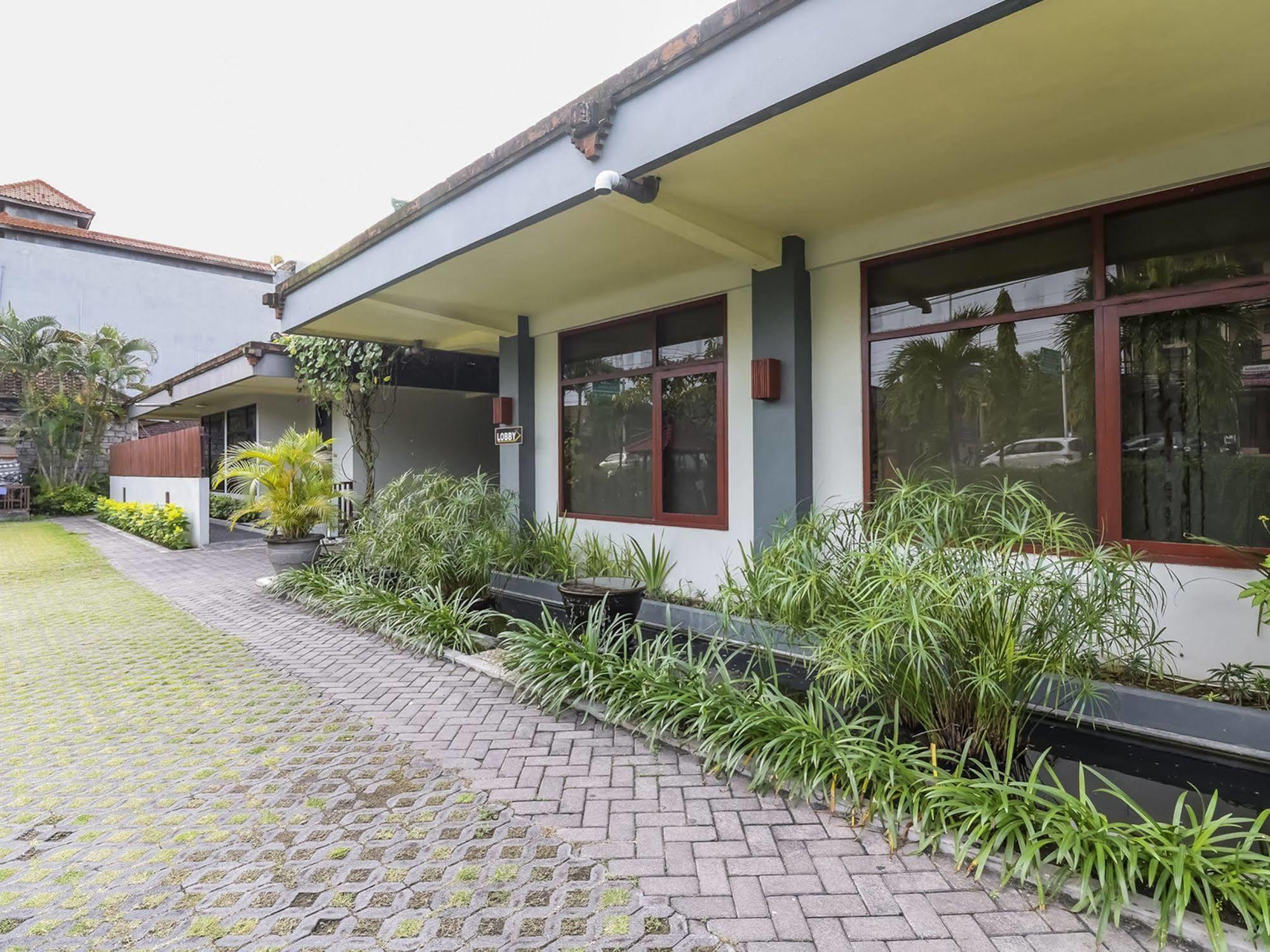 The Yani Hotel Bali Pesanggaran Exterior foto